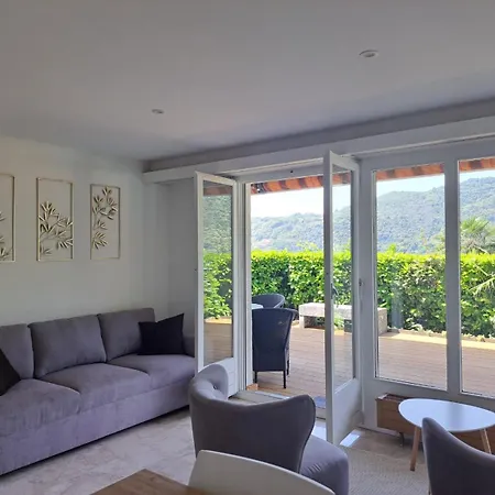 Romance By Quokka 360 - Flat With Patio And Communal Pool Apartamento